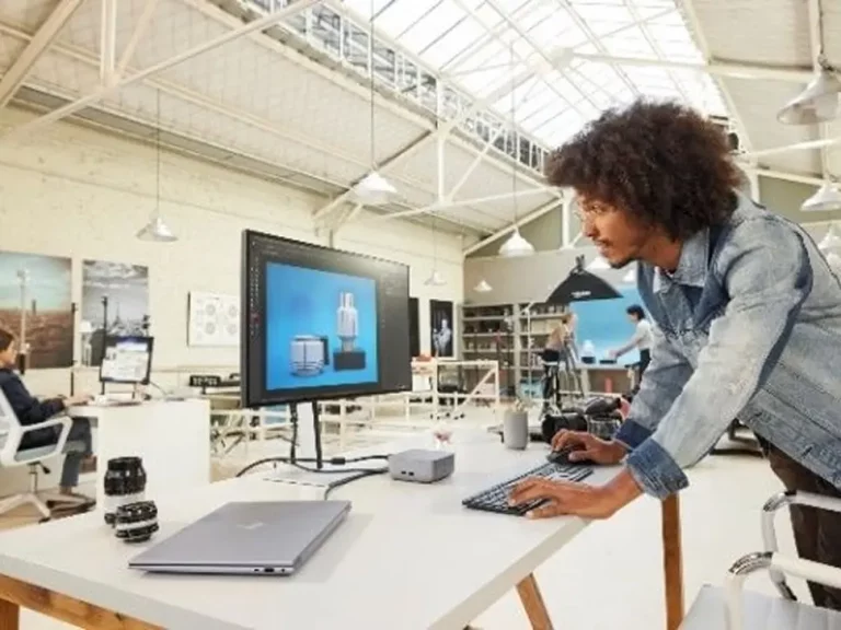 HP révolutionne le travail hybride avec l’IA et des PC ultra-performants